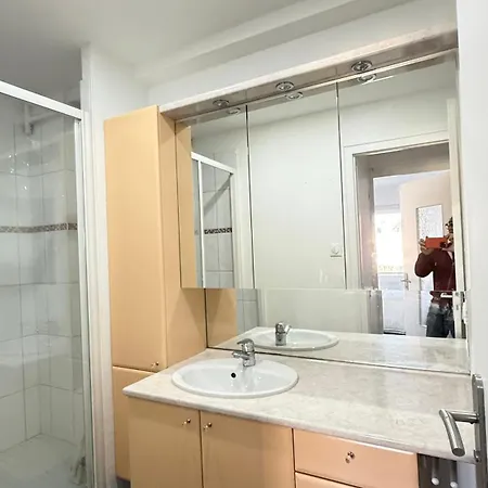 Dijon Centre Climatise 55 M Carre Avec Balcon *